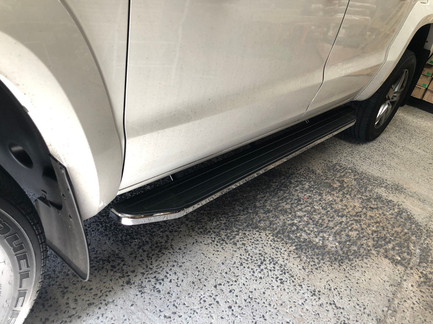 Dual Cab Side Steps Running Boards for Totota Hilux Workmate 2018-2024 (CMP88)