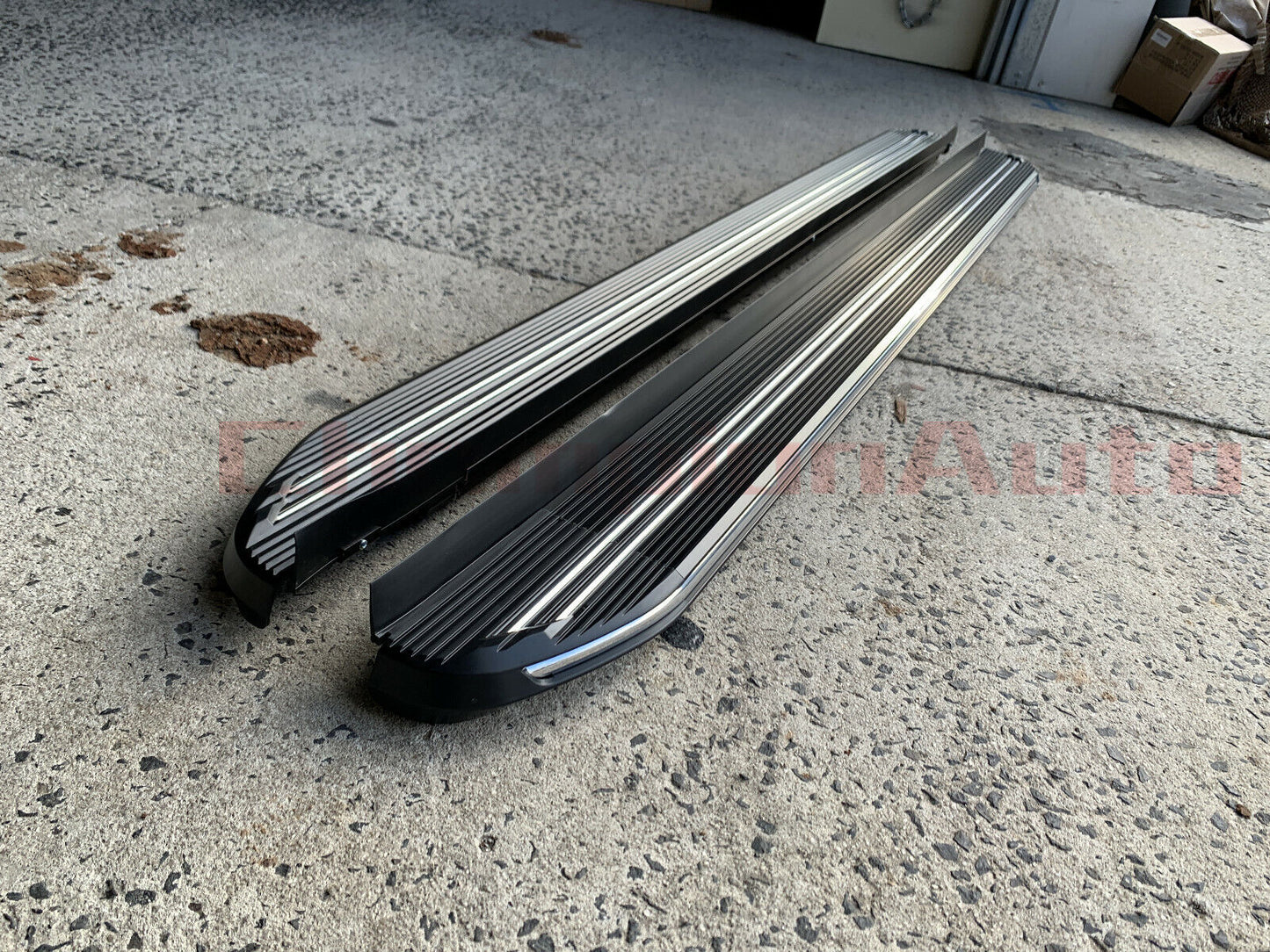 A Pair Alloy Side Steps Running Boards for Toyota Kluger 2008-2013 (XR)