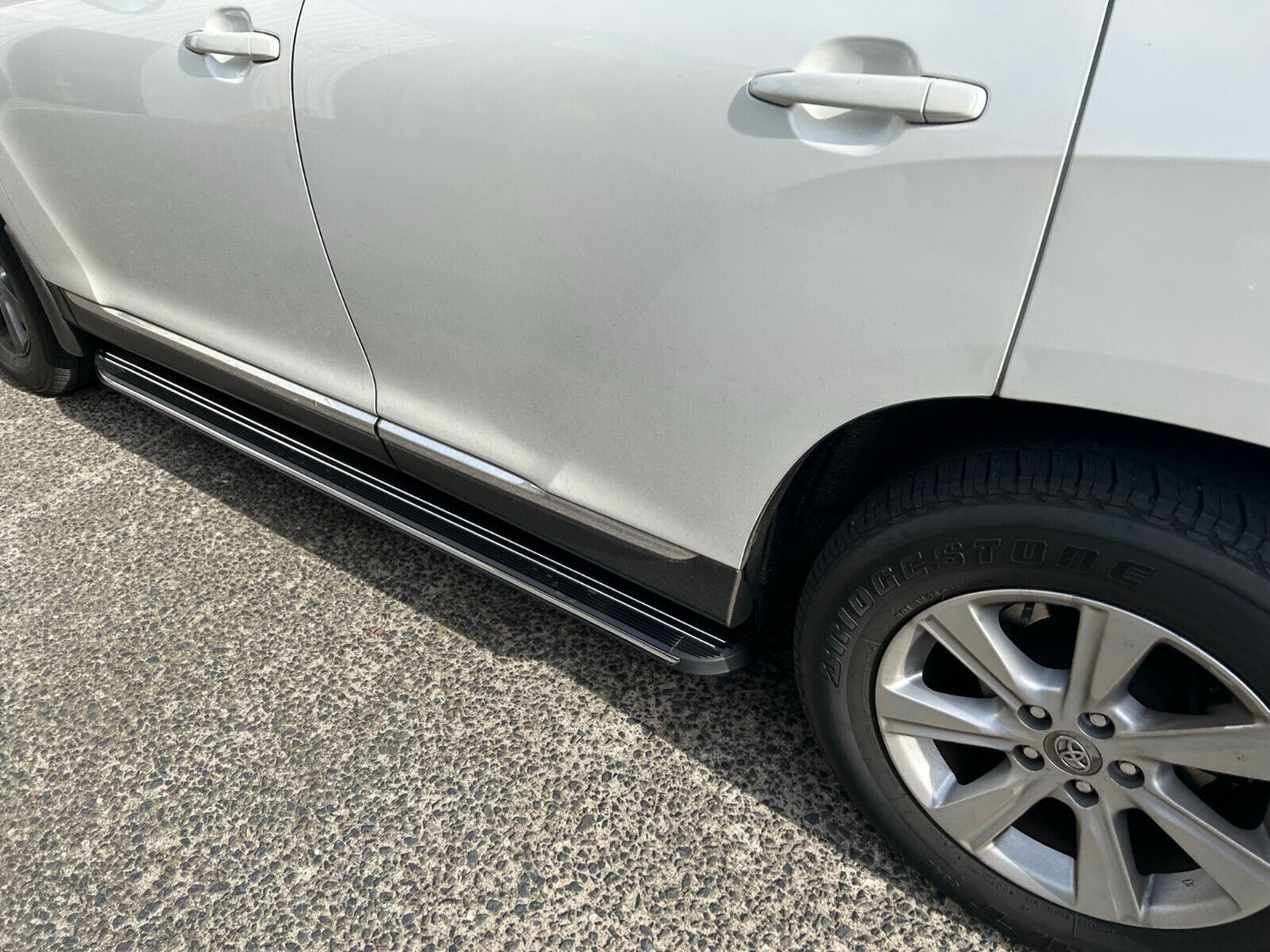 A Pair Alloy Side Steps Running Boards for Toyota Kluger 2008-2013 (XR)